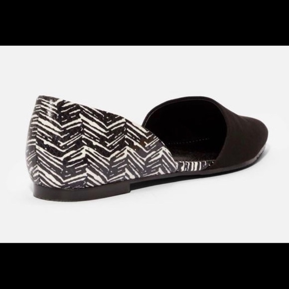 NIB JustFab Maya Zebra Flats Sz8 - Picture 3 of 6
